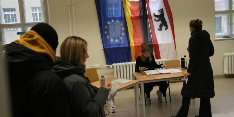 «Союз Сары Вагенкнехт» набирает 5% голосов и проходит в бундестаг