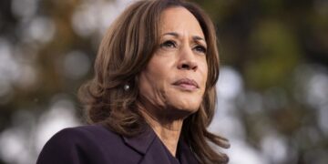 Телеканал CBS передаст властям США стенограмму интервью Харрис