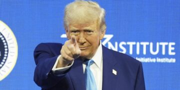 Трамп заявил о необходимости встречи Путина и Зеленского