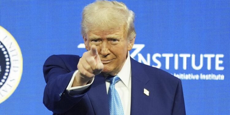 Трамп заявил о необходимости встречи Путина и Зеленского