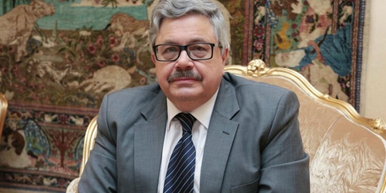 Турция готова к участию в урегулировании конфликта на Украине, заявил посол