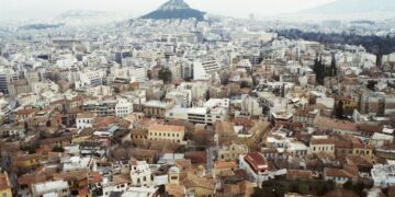 В Афинах сохраняется антироссийский курс, заявил посол России в Греции