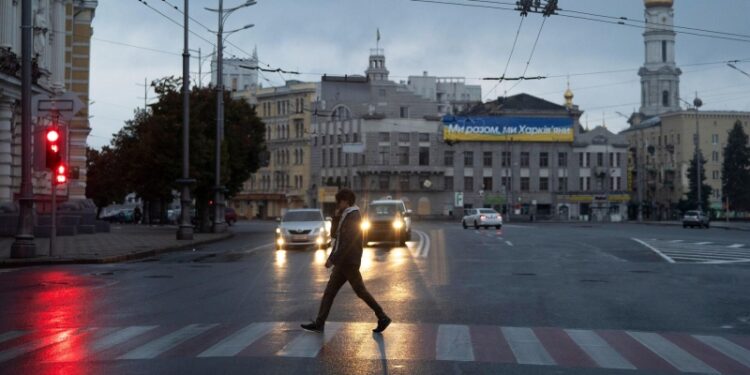 В Харькове сотрудники военкомата силой затащили мужчину в микроавтобус