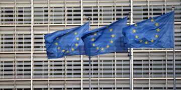 В Румынии призвали ЕС отказаться от санкций против России