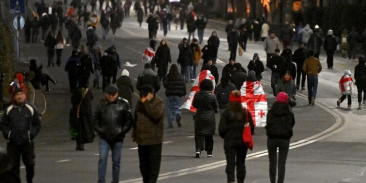 В Тбилиси проходит очередной антиправительственный митинг