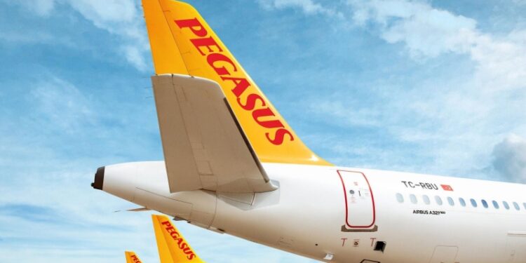 В Турции самолет экстренно сел из-за драки граждан Украины и Казахстана