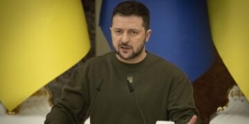 Зеленский заявил о работе над организацией встречи с Трампом