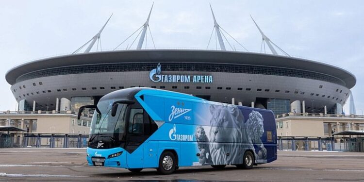 «Зенит» представил обновленную ливрею клубного автобуса