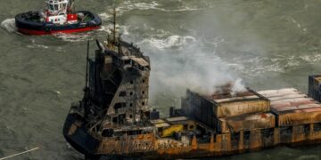 Британская полиция предъявила обвинения российскому капитану судна Solong