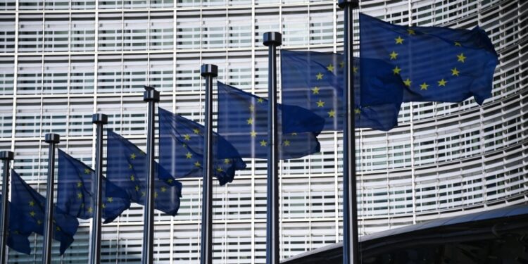 ЕС может помочь Украине в обеспечении спутниковой связи, заявили в ЕК