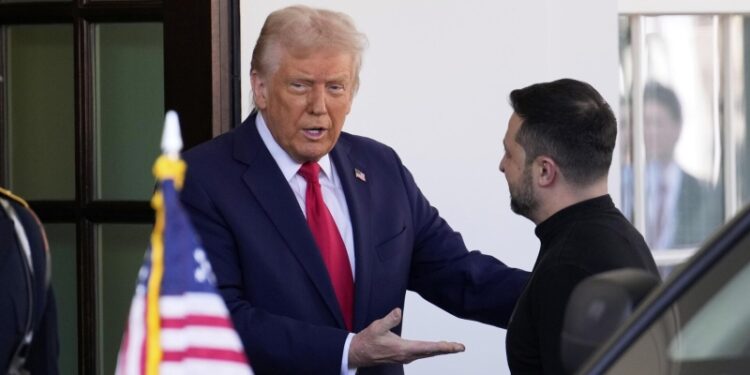 Focus: Зеленский оказался в обреченном положении из-за скандала с Трампом