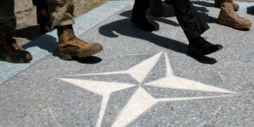 Гарантии безопасности НАТО для Украины вызывают вопросы, пишет Milliyet