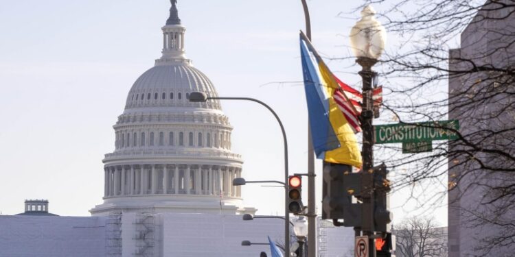 Компания из США отключила Украине доступ к спутниковым снимкам, пишут СМИ