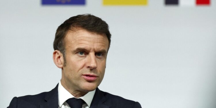 Макрон заявил, что Франция продолжит наращивать военный бюджет