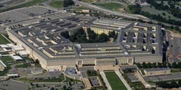 Офис главы Пентагона попросил помощи с расследованием утечек информации