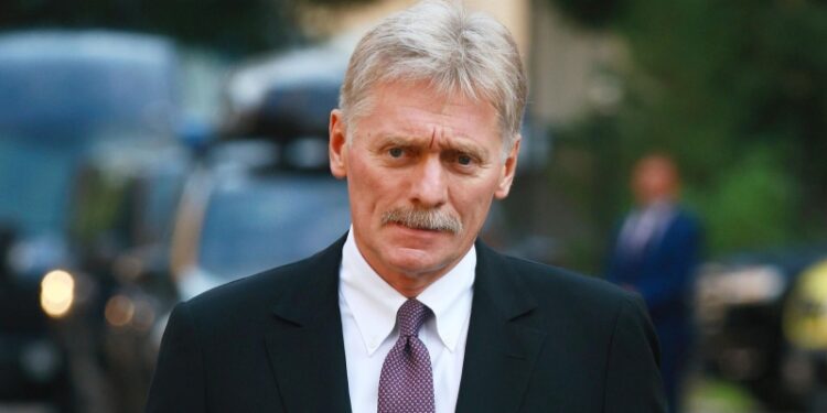 Песков пожелал выздоровления раненным в ЛНР и Курской области журналистам