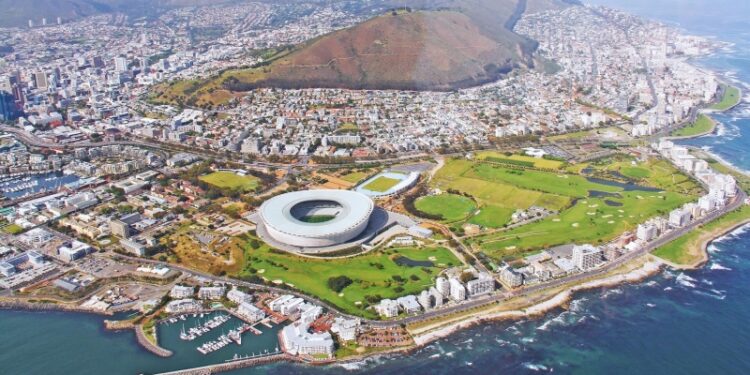 Посол ЮАР Эмрахим Расул прокомментировал свое выдворение из США