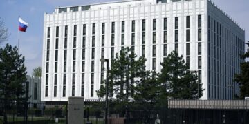 Посольство России в США находится в курсе экстрадиции Панева