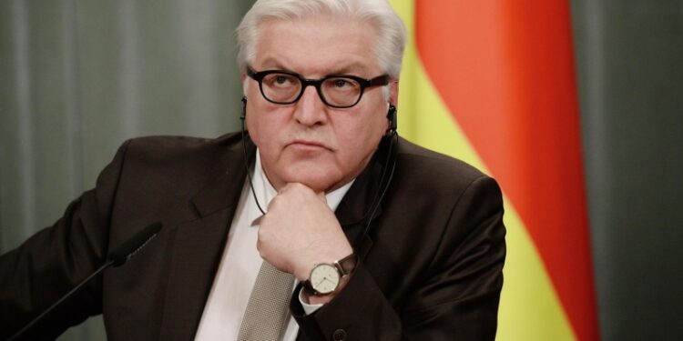 Президент Германии подписал поправки для увеличения расходов на оборону