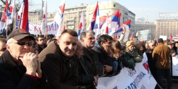 Протестующие завершили блокаду здания Радио и телевидения Сербии