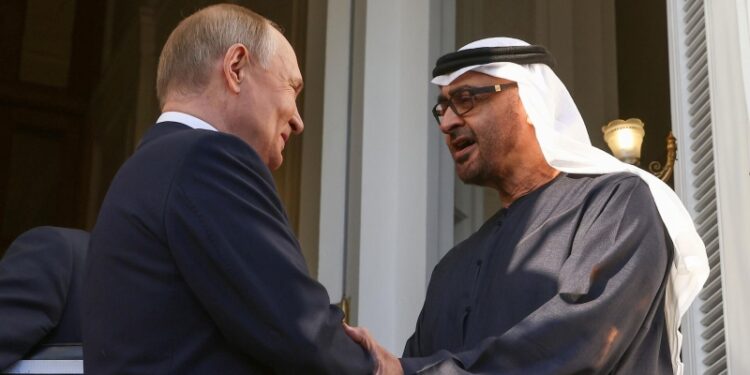 Путин и Аль Нахайян положительно оценили уровень отношений двух стран