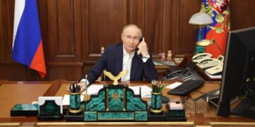 Путин и президент ОАЭ обсудили диалог между Россией и США