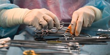 Российский хирург провел уникальную операцию в Узбекистане