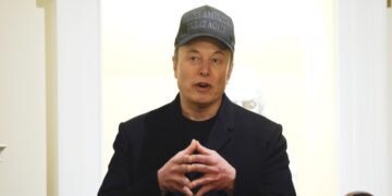 СМИ: действия департамента Маска могут остановить выплаты пенсионерам в США