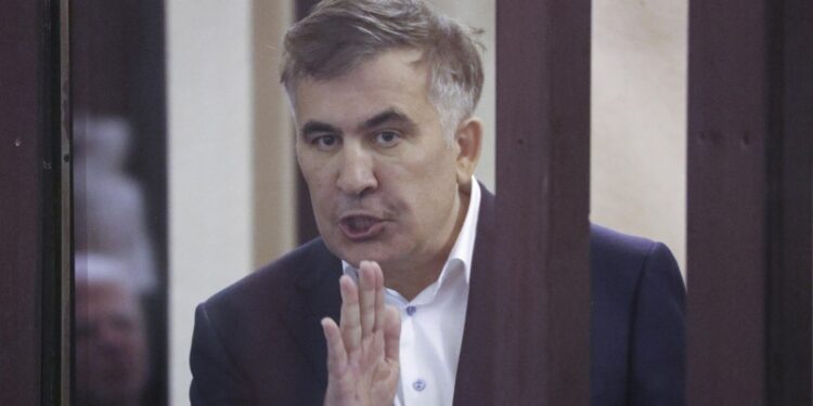 Суд в Грузии приговорил Саакашвили к девяти годам тюрьмы