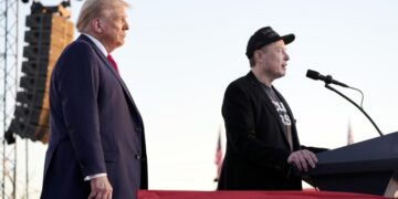 Трамп ограничил полномочия Маска, пишет Politico