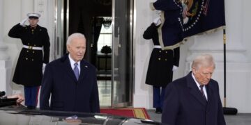 Трамп за 50 дней на посту упоминал Байдена 316 раз, сообщает NYT