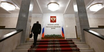 В Госдуме предостерегли западных политиков от совместных фото с Зеленским