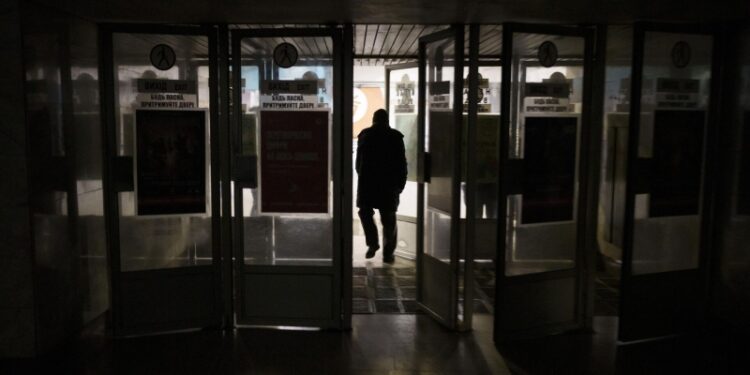 В Киеве и десяти украинских областях объявили воздушную тревогу