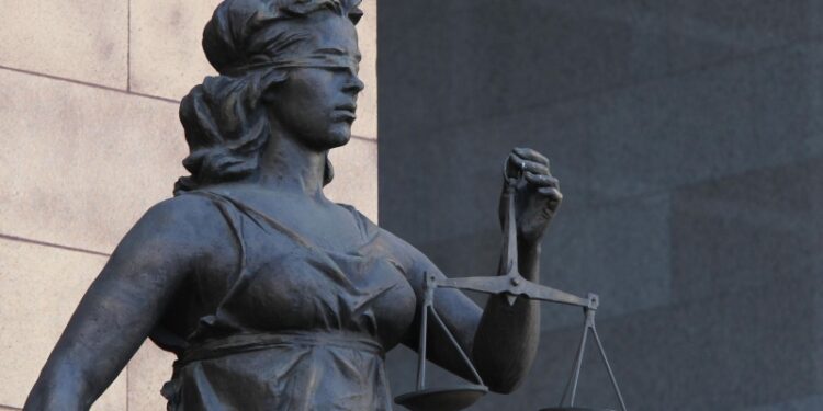 В Сербии задержали мужчину, напавшего на министра культуры