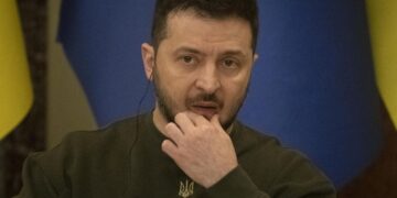 Во Франции призвали к миру на Украине через отставку Зеленского