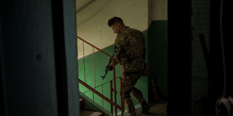 Военный эксперт раскрыл, кого Киев перебросил на Харьковское направление