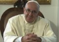 Врачи зафиксировали улучшение состояния папы римского