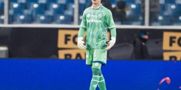 Вратарь «Динамо» Лунев избежал серьезных травм в матче с «Ростовом»