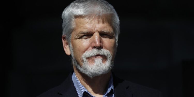 Заявление президента Чехии об Украине вызвало недоумение на Западе