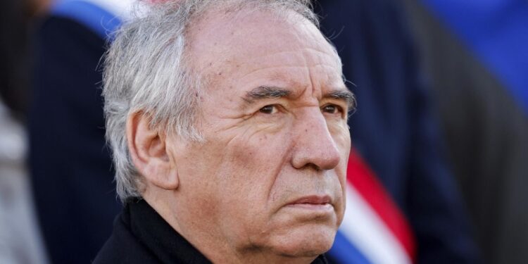 Байру раскритиковал поддержку Ле Пен со стороны Трампа