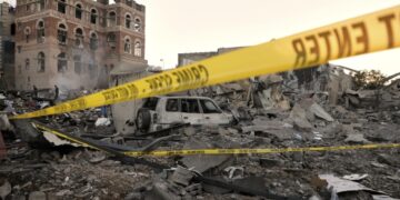 Число погибших от ударов США по порту на западе Йемена возросло до 38