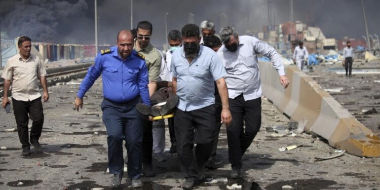 Число погибших при взрыве в иранском порту выросло до восьми