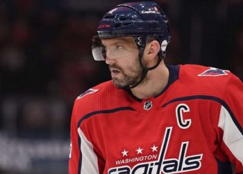 Экс-партнер Овечкина по «Вашингтону» высказался по поводу рекорда в НХЛ