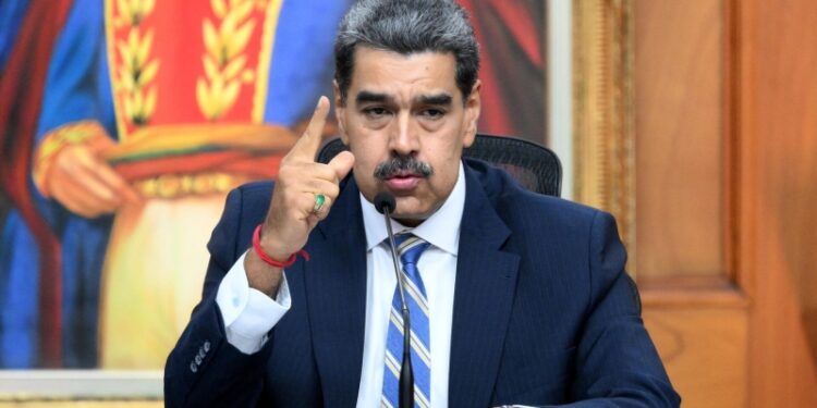 Мадуро отказал президенту Сальвадора в обмене заключенными