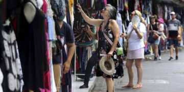 Мантуров рассказал о популярности Индонезии среди российских туристов