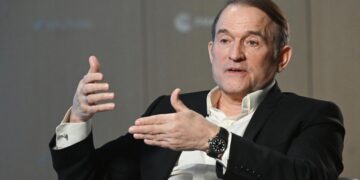 Медведчук назвал Зеленского могильщиком Украины