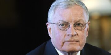 «Мир или поражение»: в Киеве запаниковали после переговоров с Келлогом