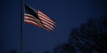 НАСА не планирует массовых увольнений, сообщает Politico