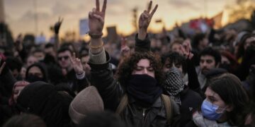 Оппозиция в Турции рассказала о собранных подписях за проведение выборов