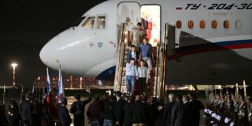 Петров не успел сообщить родным о своем обмене